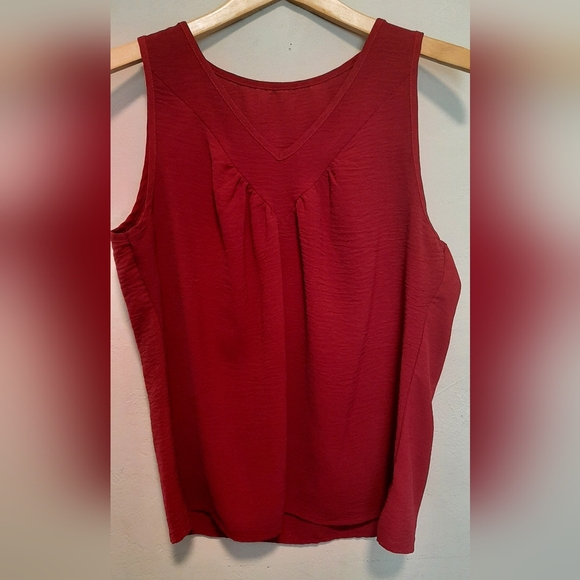 Women’s V-Neck Gathered Red Top - Picture 4 of 4